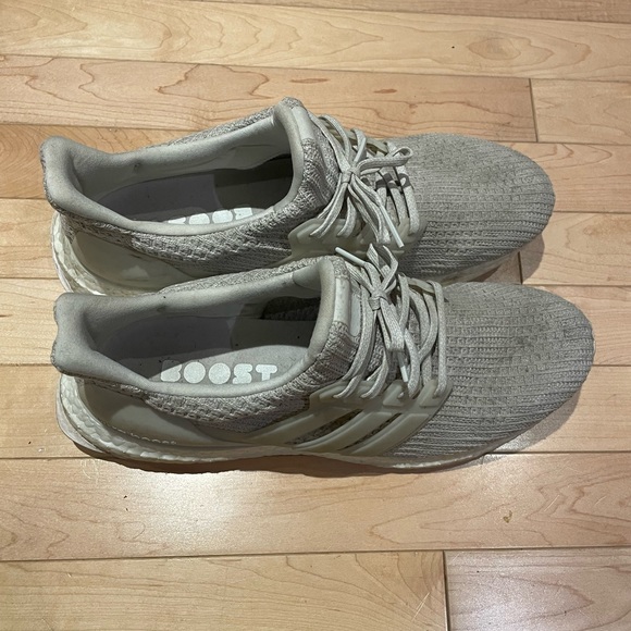 Adidas ultra boost 5.0 cream “chalk pearl” size 11 US - Picture 3 of 4